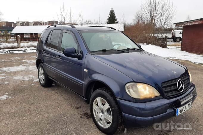 Mercedes-Benz M-Class W163 Crossover 5-doors