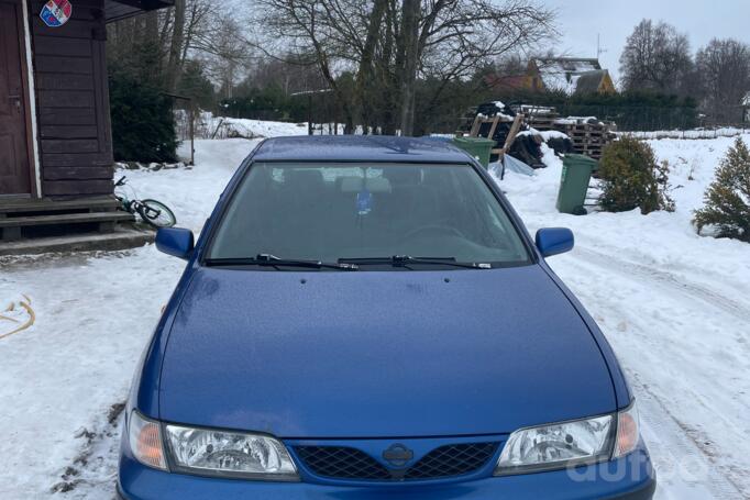 Nissan Almera N15 Hatchback 5-doors