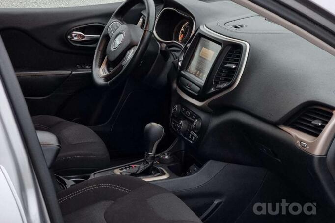 Jeep Cherokee KL SUV 5-doors