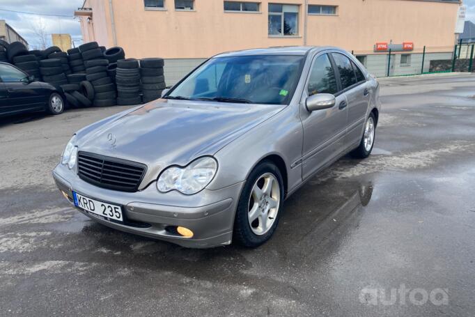 Mercedes-Benz C-Class W203/S203/CL203 Sedan