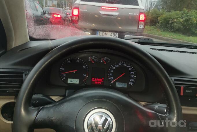 Volkswagen Passat B5 Sedan 4-doors