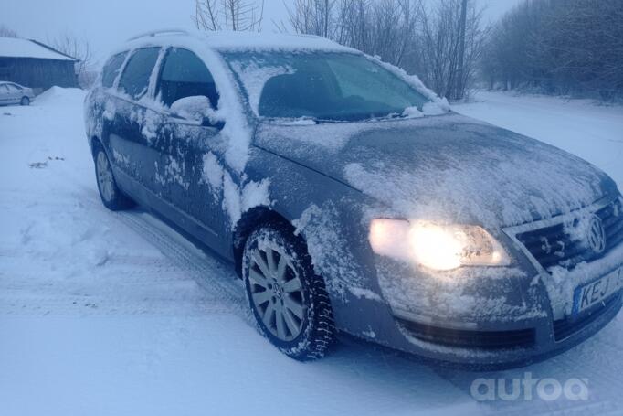 Volkswagen Passat B6 wagon 5-doors
