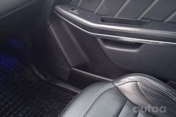 Mercedes-Benz GL-Class X166 AMG SUV 5-doors