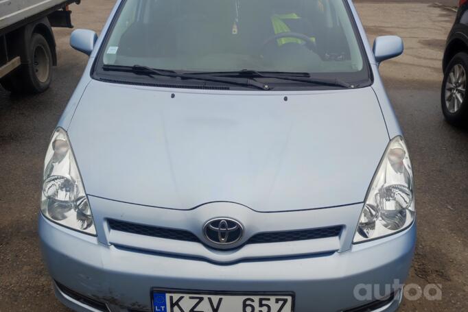 Toyota Corolla Verso 1 generation [restyling] -2 generation