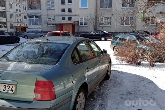 Volkswagen Passat B5 Sedan 4-doors