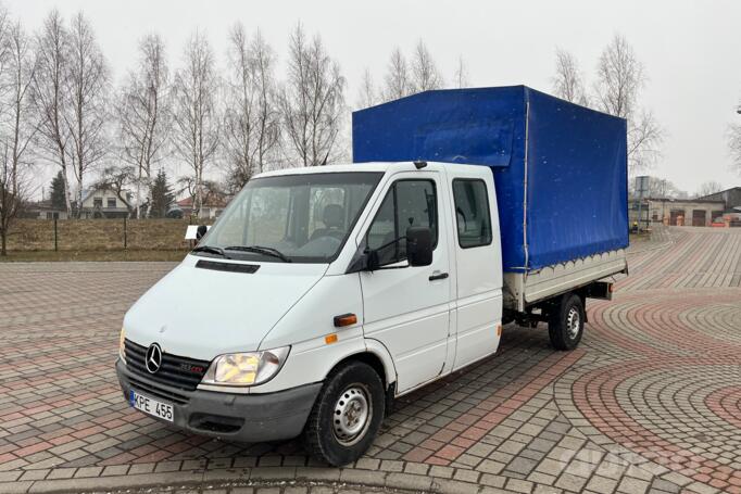 Mercedes-Benz Sprinter First generation