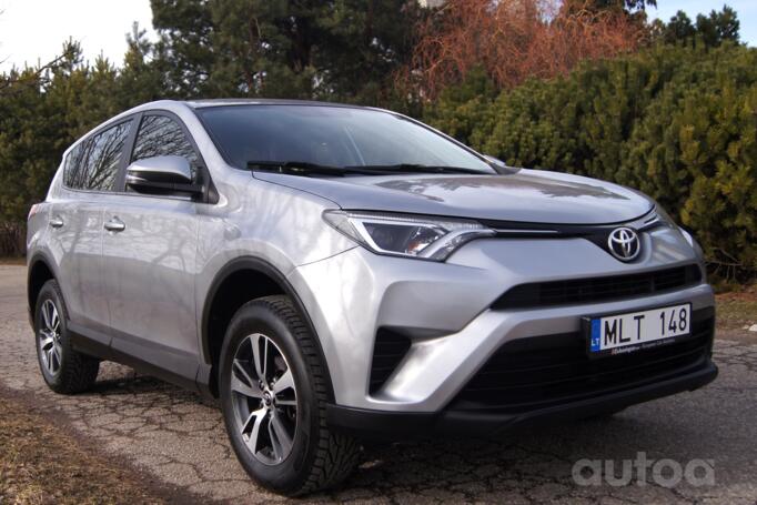 Toyota RAV4 4 generation [restyling] Crossover
