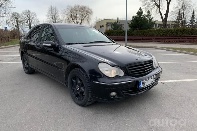 Mercedes-Benz C-Class W203/S203/CL203 Sedan