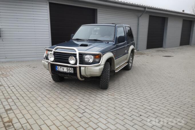 Mitsubishi Pajero 2 generation Metal Top SUV 3-doors