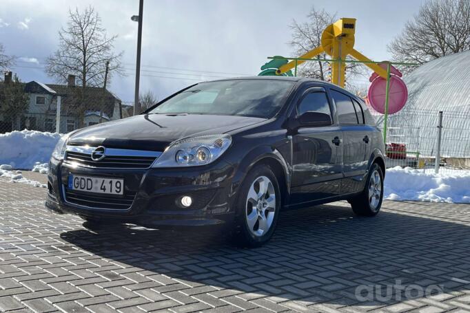 Opel Astra H Hatchback