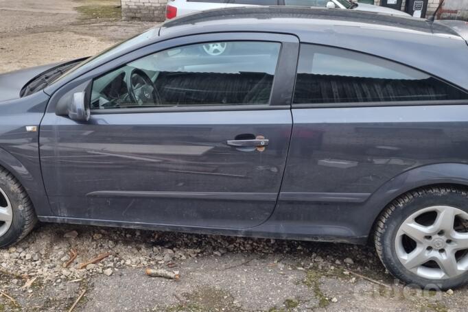 Opel Astra H Hatchback