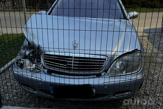 Mercedes-Benz S-Class W220 Sedan 4-doors