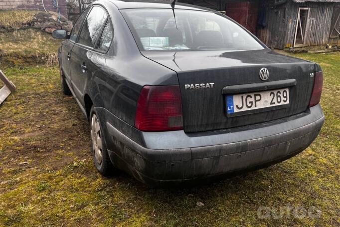 Volkswagen Passat B5 Sedan 4-doors