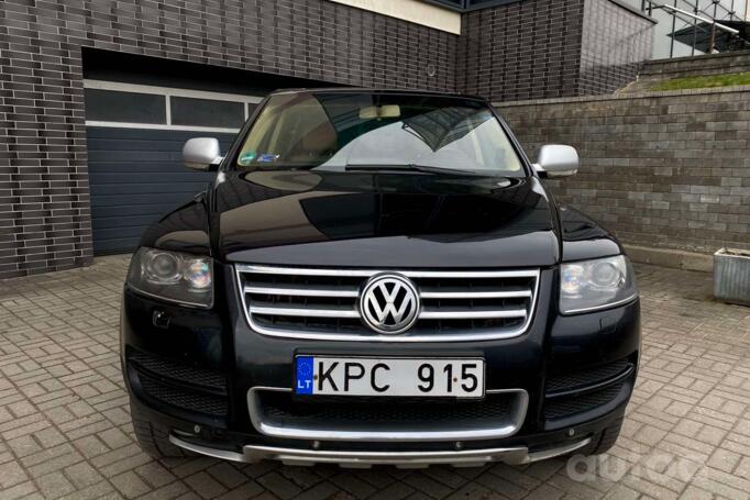 Volkswagen Touareg 1 generation Crossover