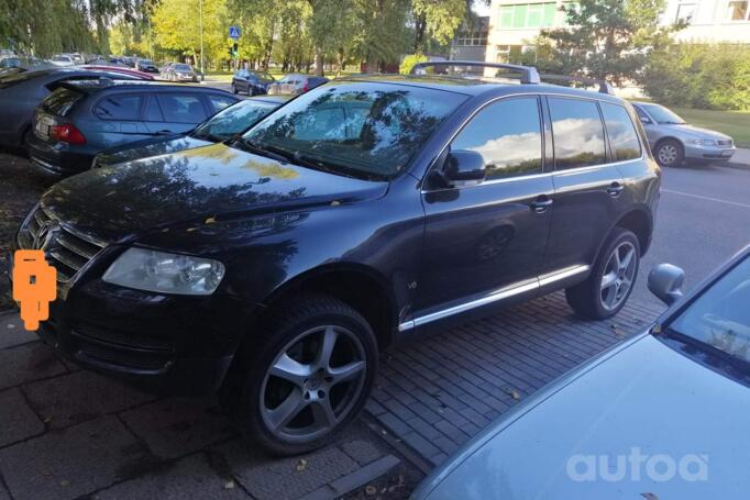 Volkswagen Touareg 1 generation Crossover