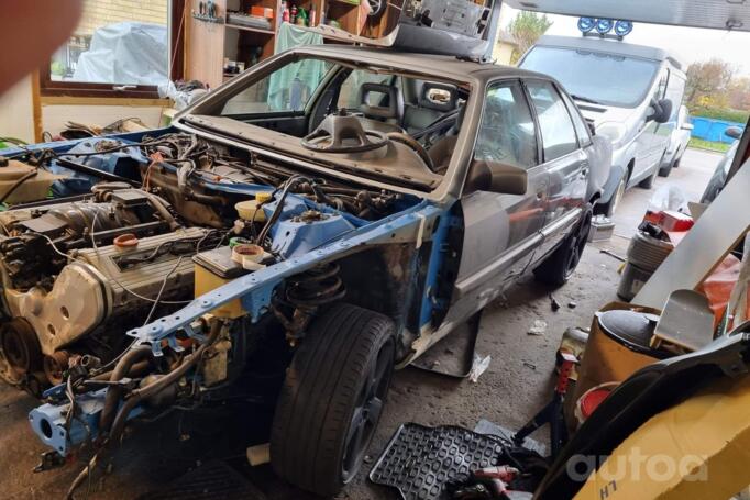 Audi V8 1 generation Sedan