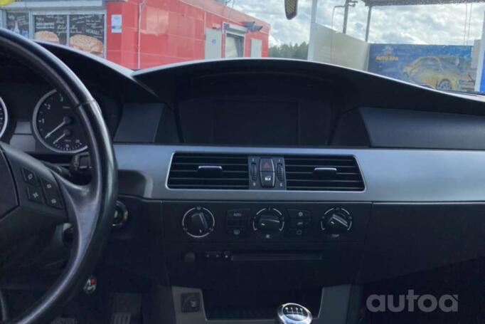 BMW 5 Series E60/E61 Touring wagon