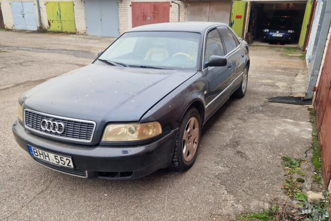 Audi A8 D2/4D Sedan 4-doors