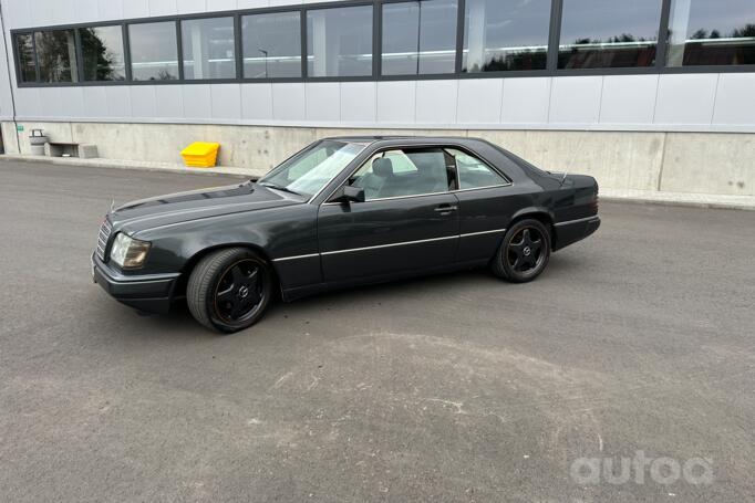 Mercedes-Benz W124 1 generation