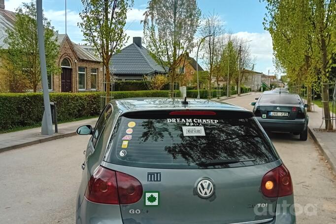 Volkswagen Golf 5 generation Hatchback 5-doors