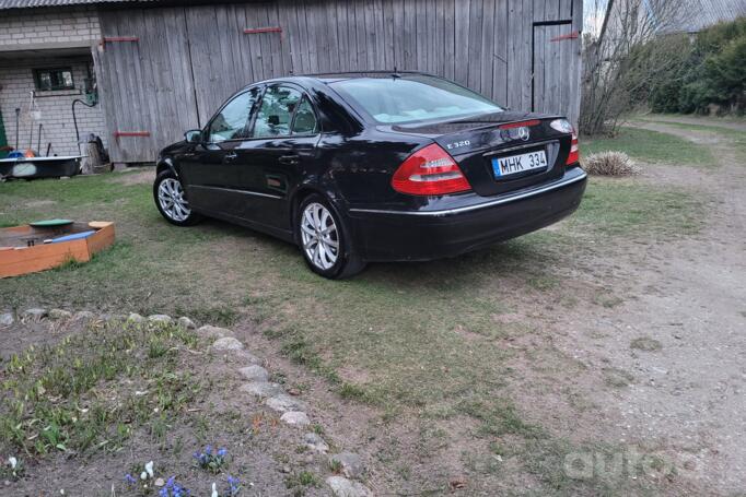 Mercedes-Benz E-Class W211 Sedan