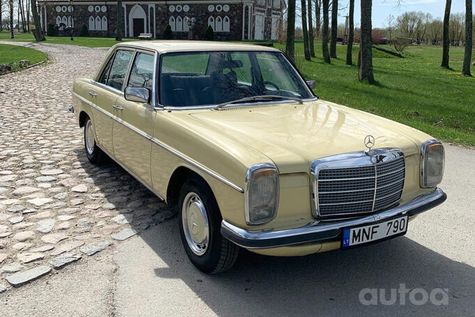 Mercedes-Benz W114 1 generation