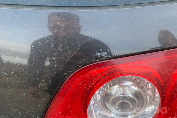 Volkswagen Passat B6 wagon 5-doors