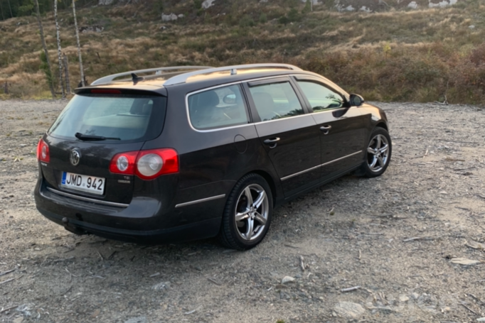 Volkswagen Passat B6 wagon 5-doors