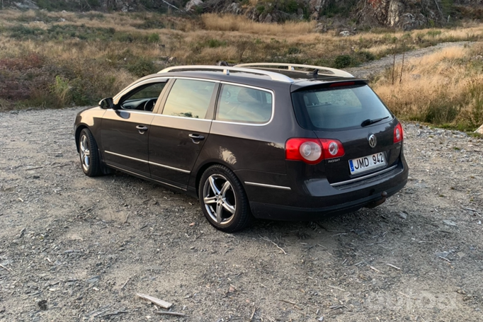 Volkswagen Passat B6 wagon 5-doors