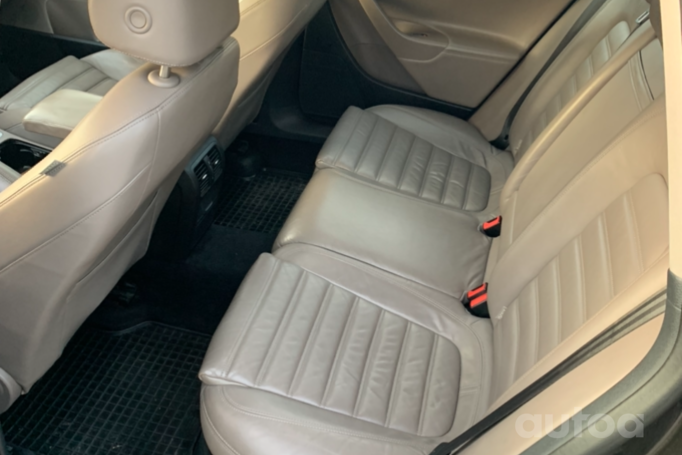 Volkswagen Passat B6 wagon 5-doors