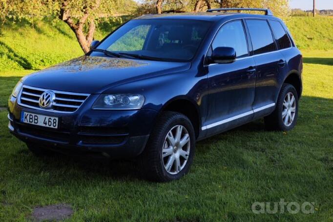 Volkswagen Touareg 1 generation Crossover