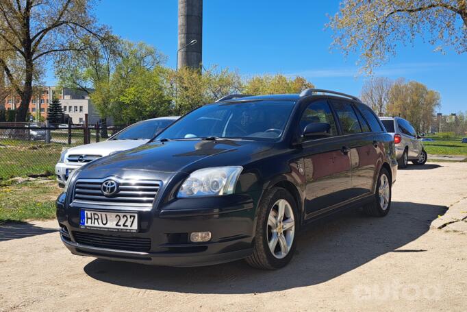 Toyota Avensis 2 generation wagon