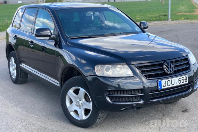 Volkswagen Touareg 1 generation Crossover