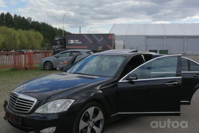 Mercedes-Benz S-Class W221 Sedan Long