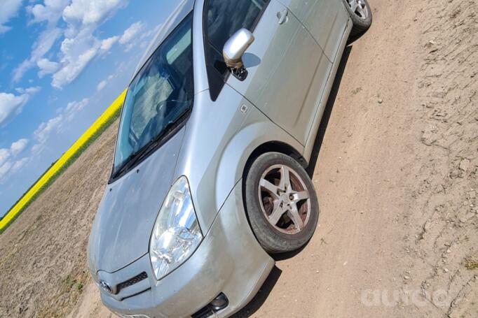 Toyota Corolla Verso 1 generation [restyling] Minivan