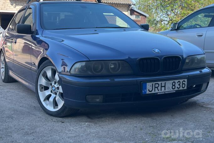 BMW 5 Series E39 Sedan 4-doors