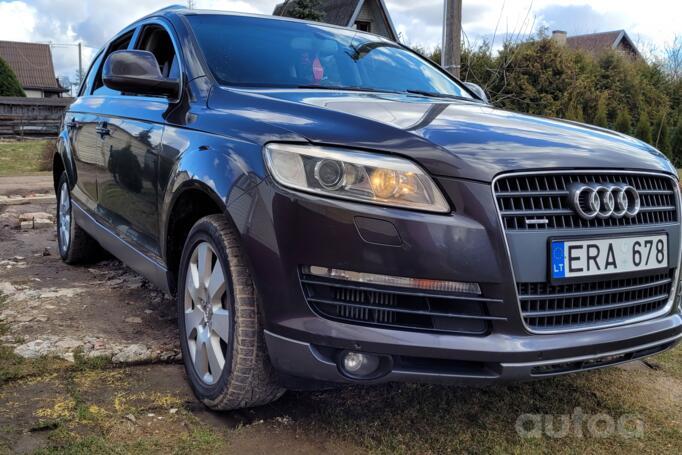 Audi Q7 4L Crossover
