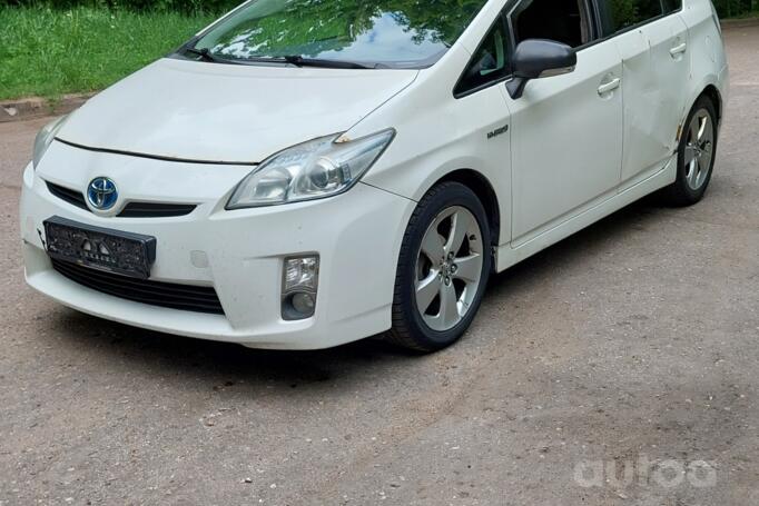 Toyota Prius 3 generation Hatchback 5-doors