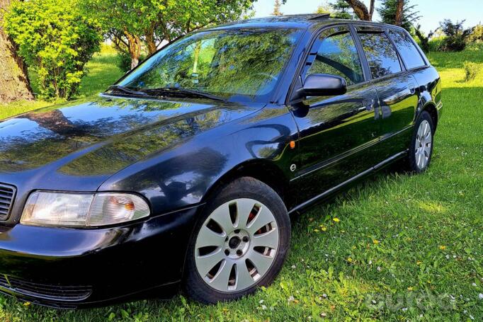 Audi A4 B5 Avant wagon 5-doors