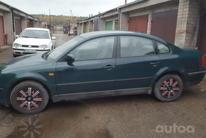 Volkswagen Passat B5 Sedan 4-doors