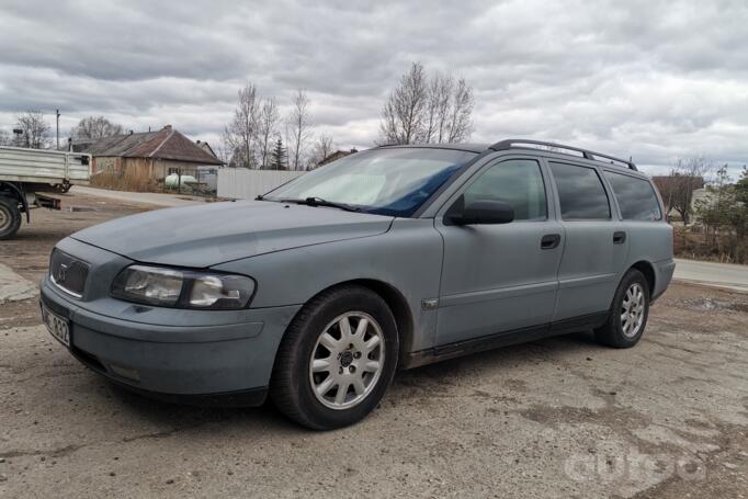 Volvo V70 2 generation wagon