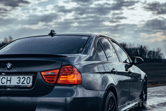 BMW 3 Series E90/E91/E92/E93 Sedan