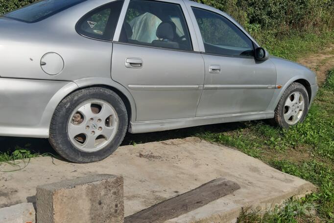 Opel Vectra B [restyling] Sedan 4-doors