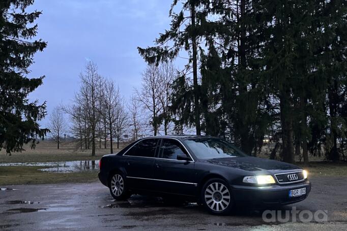 Audi A8 D2/4D Sedan 4-doors