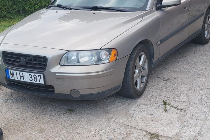 Volvo V70 2 generation R wagon 5-doors