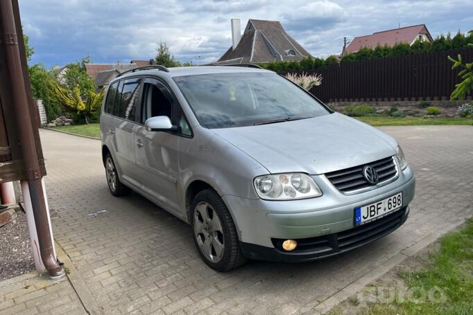 Volkswagen Touran 1 generation Minivan