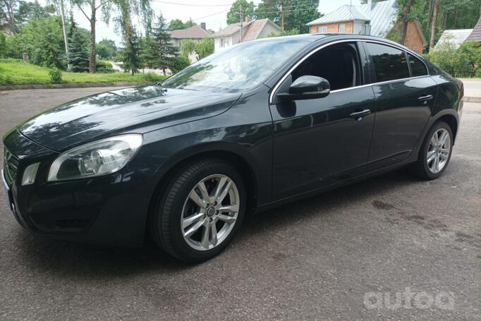 Volvo S60 2 generation Sedan