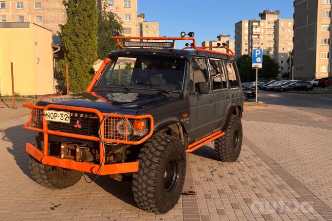 Mitsubishi Pajero 1 generation Wagon High Roof SUV 5-doors