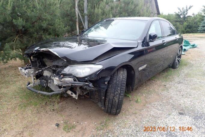 BMW 7 Series F01/F02 Sedan