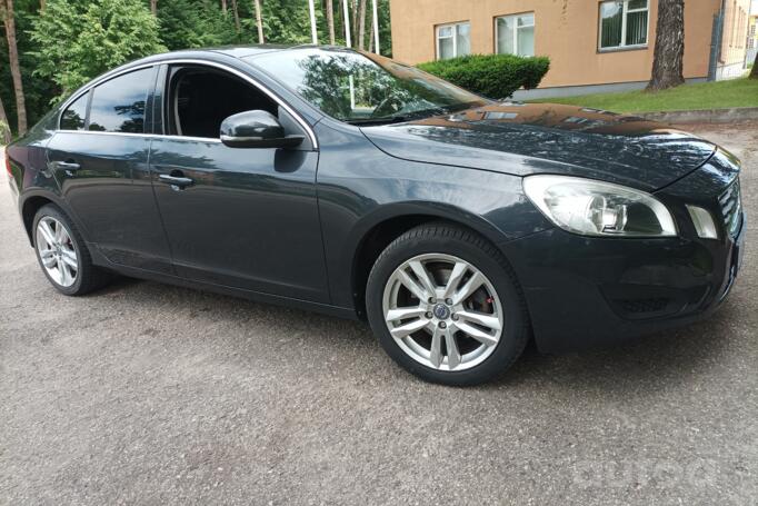 Volvo S60 2 generation Sedan